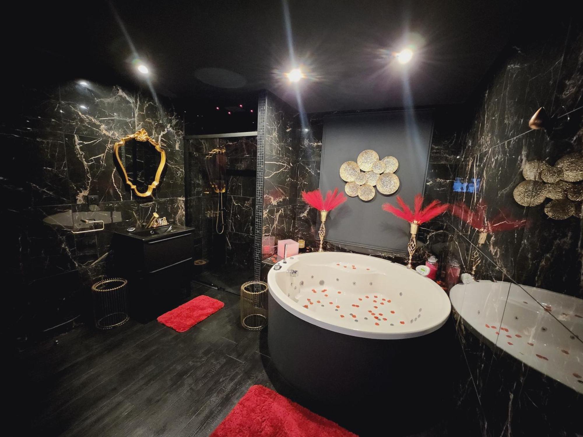 O' Plaisirs Interdits - Loveroom Caen Ngoại thất bức ảnh